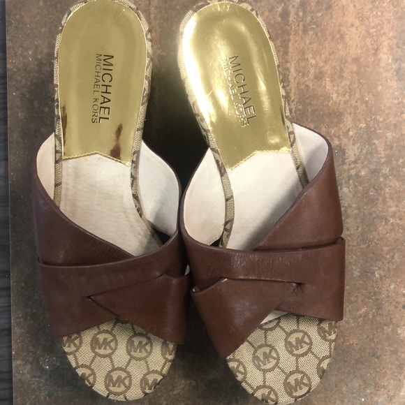 MICHAEL KORS GABI Mule Mocha Leather Wedges 9M - Picture 2 of 11